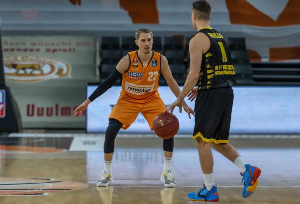 人士都能参 人士都能参