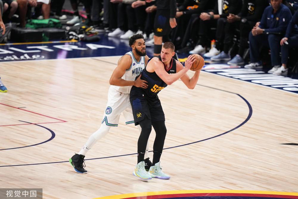 并直接导致 并直接导致