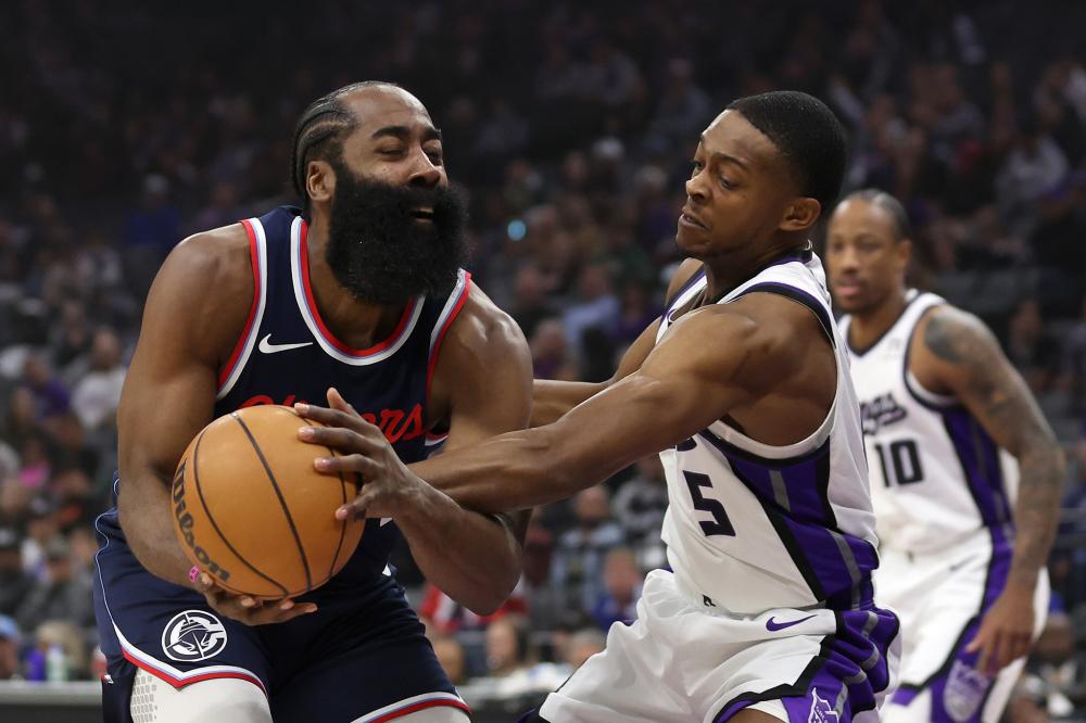 球场上是一 球场上是一