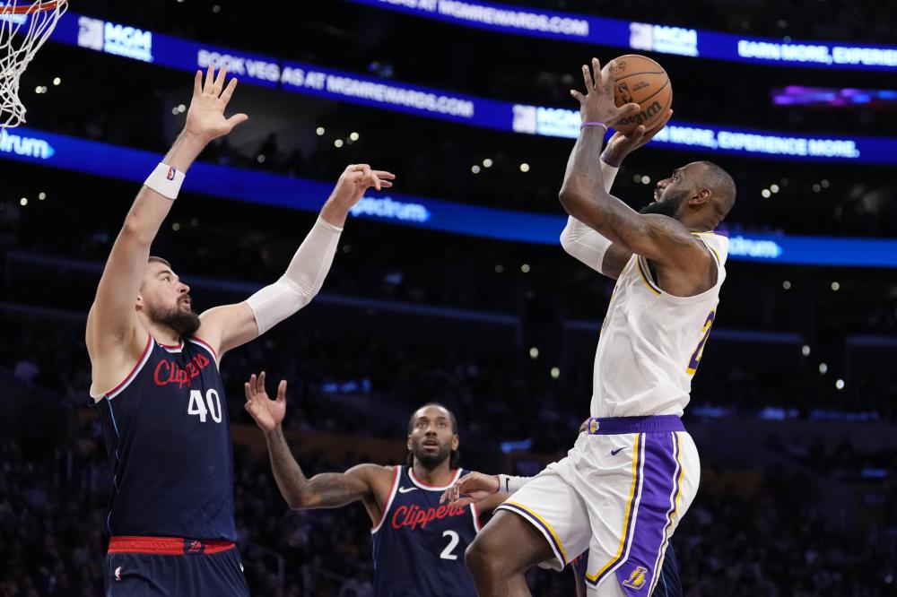 而在皇家马 而在皇家马